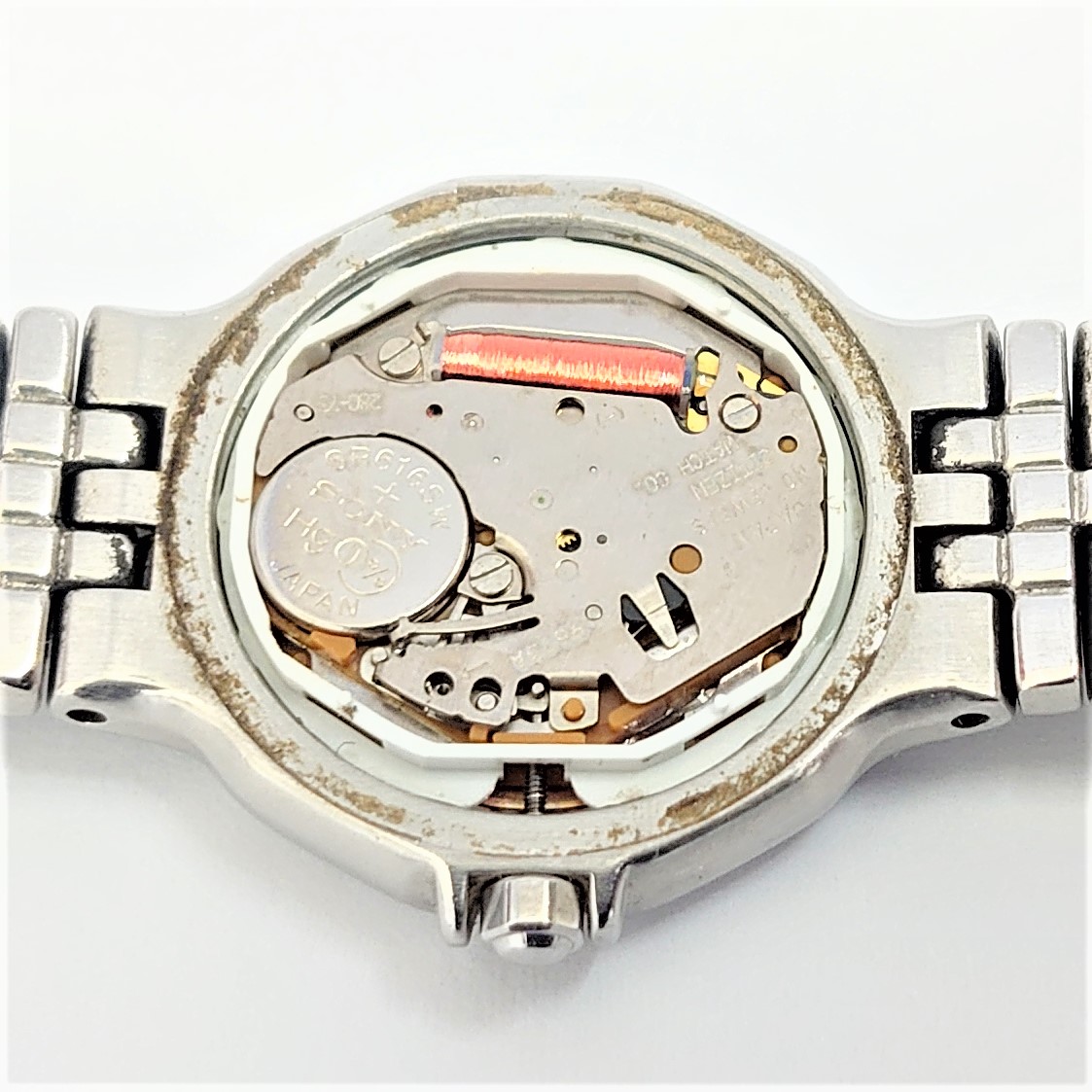 Yves Saint Laurent イヴ・サンローランの電池交換 | 時計修理のMr.BOB 