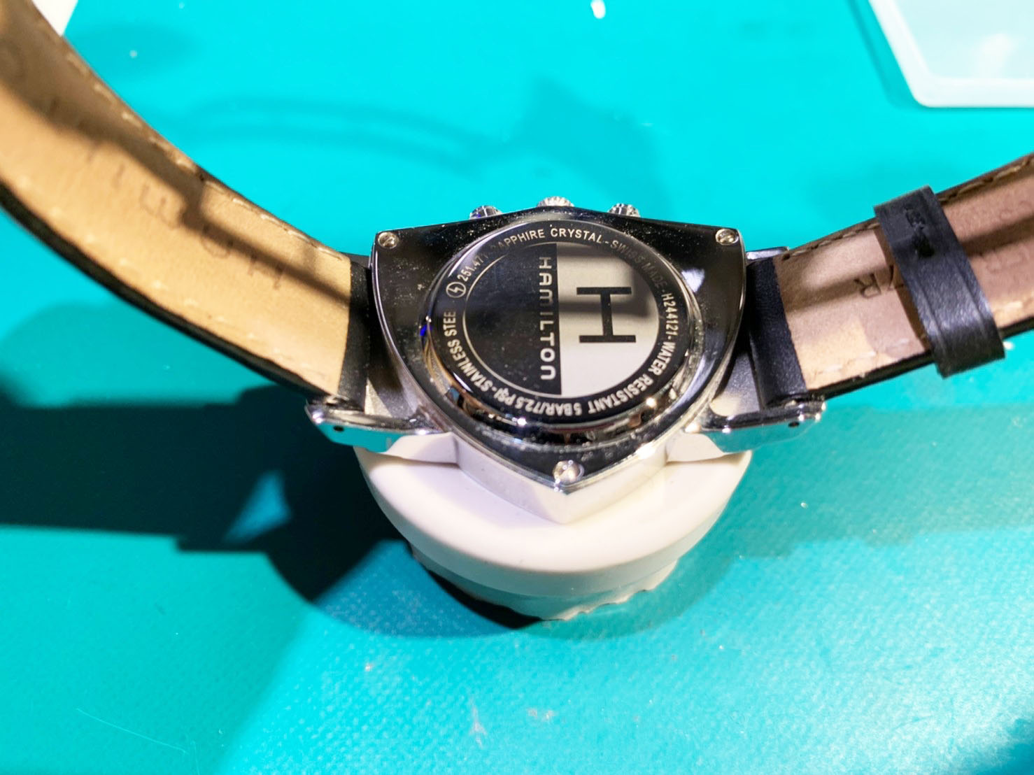 ハミルトン ベンチュラ の電池交換   時計修理の 事例ブログ