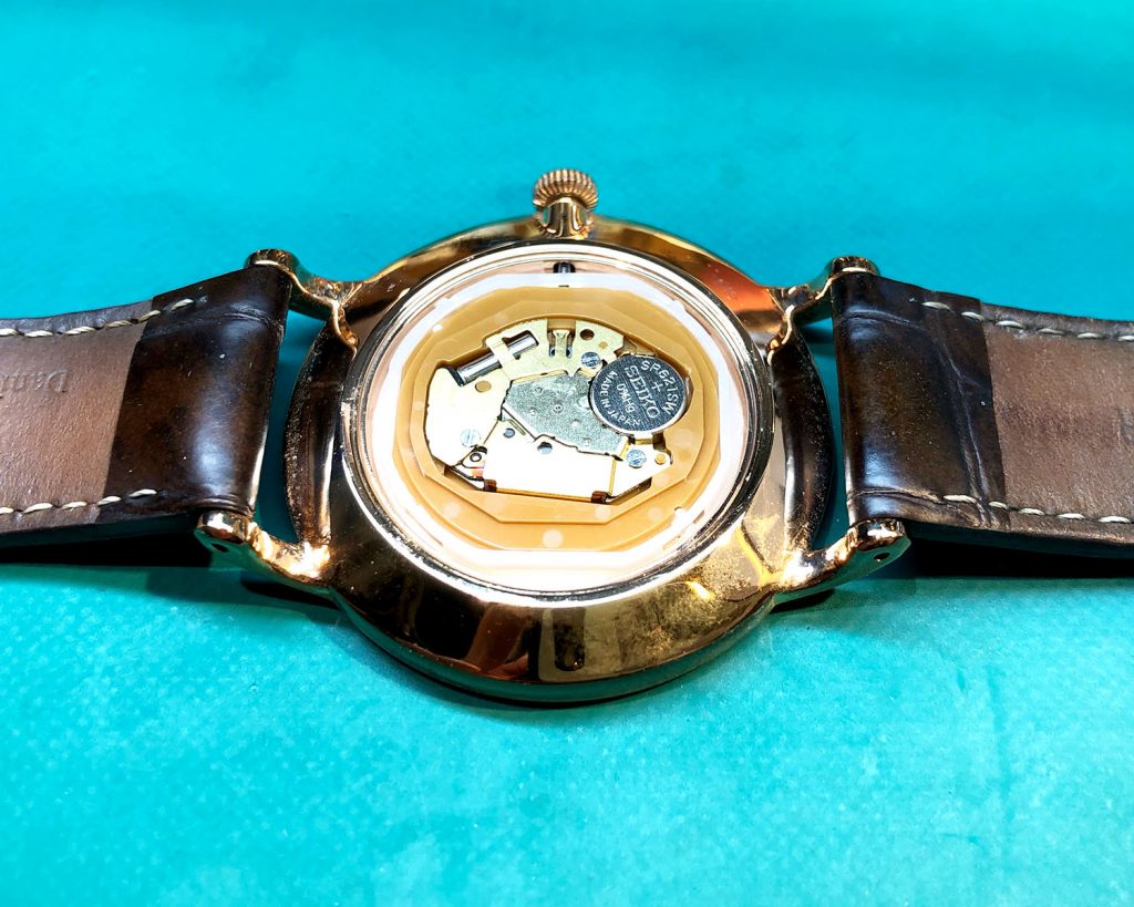 DW ダニエルウェリントン Dapper B38R4の電池交換
