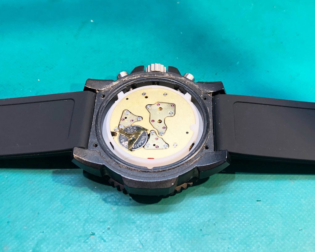 半月前に止まったLUMINOX ルミノックス 3080の電池交換