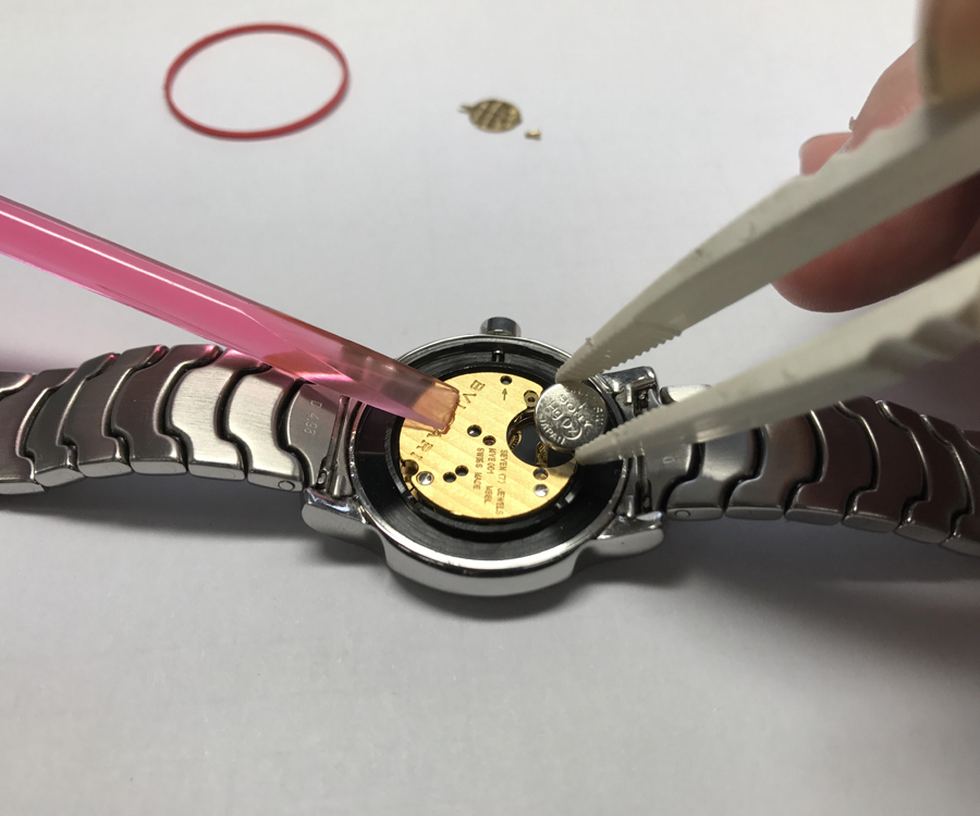 時計の修理 ～クオーツ式時計 電池交換編～ | 時計修理のMr.BOB 事例ブログ